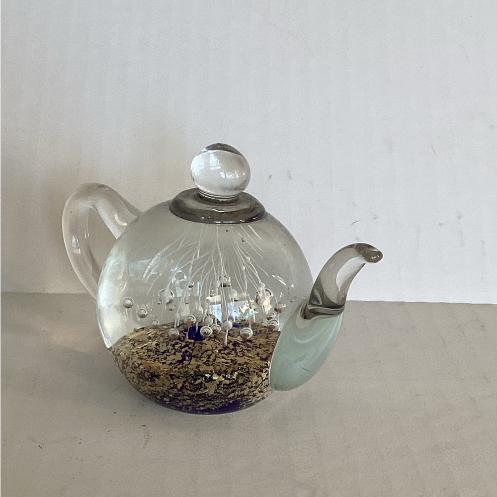 Teapot Paperweight Glass Dynasty Gallery Heirloom 4x3 " Inches - Picture 2 of 3